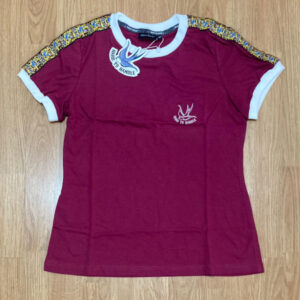 CAMISETA GRANATE RIBETE LEOPARDO Y ESCUDO CHICA HTH